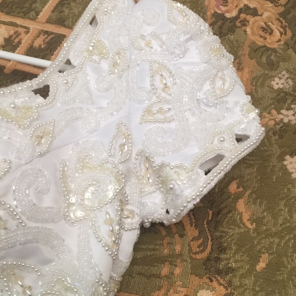 Eden bridals handmade beads very elegant38 beast , 32 waist , 77 inches long - Picture 4 of 14